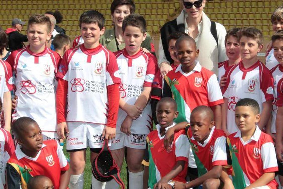 découvrez l'édition la plus internationale du tournoi sainte-dévote, fièrement soutenue par la princesse charlène, un événement sportif d'exception réunissant des talents venus du monde entier.