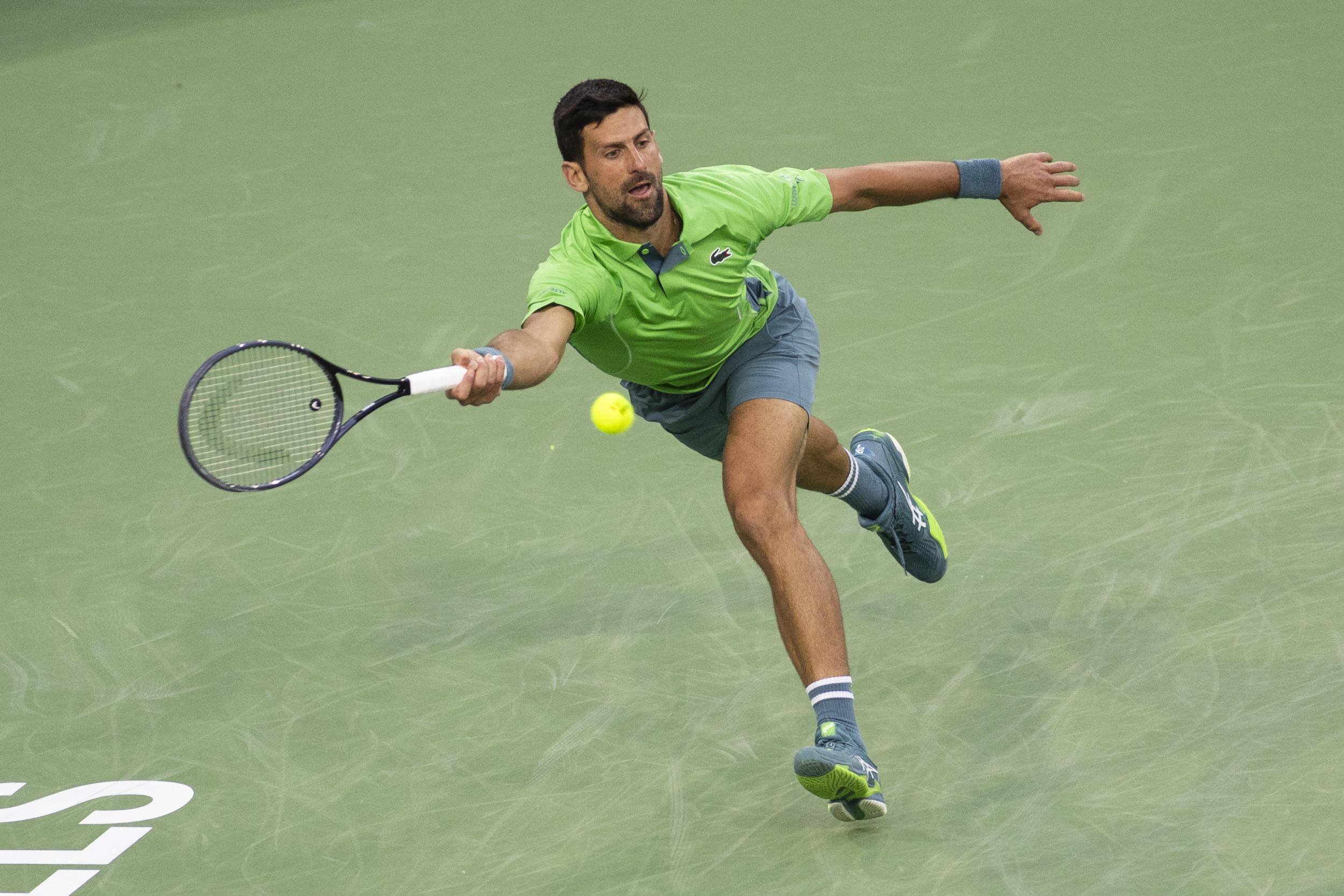 novak djokovic annonce officiellement sa retraite lors du tournoi d'indian wells, marquant la fin d'une carrière exceptionnelle dans le tennis.