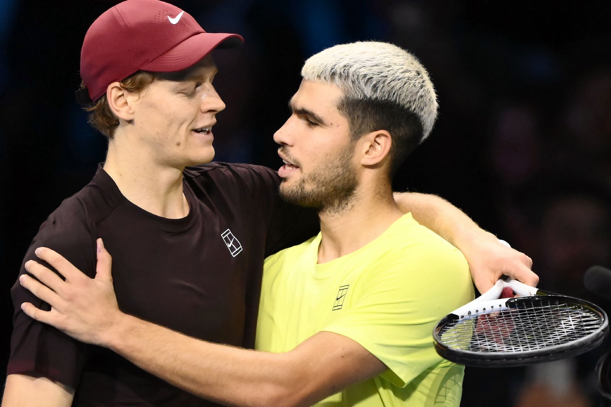 découvrez les détails alarmants concernant la menace de mort contre une star du tennis, les réactions et mesures prises pour assurer sa sécurité.