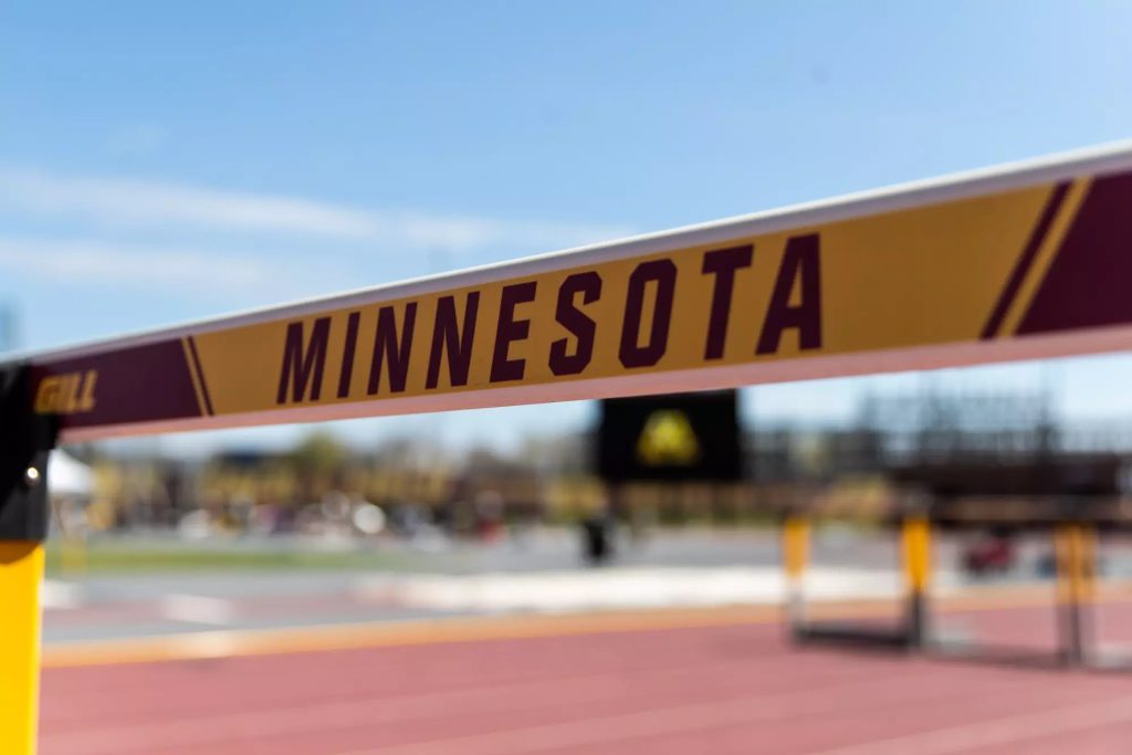 découvrez le programme complet et les analyses détaillées des minnesota golden gophers, l'équipe emblématique du hockey universitaire américain.