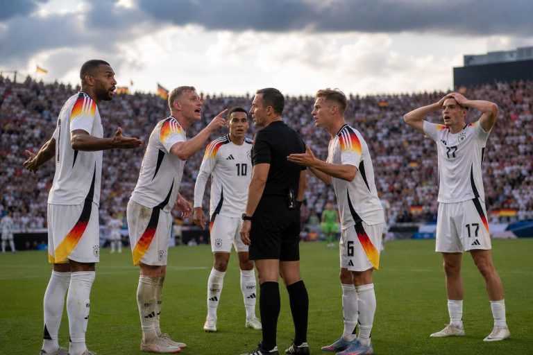 découvrez la réaction de l'allemagne après l'annulation controversée du but de jonathan tah lors de la coupe du monde 2026, une décision perçue comme une injustice majeure.
