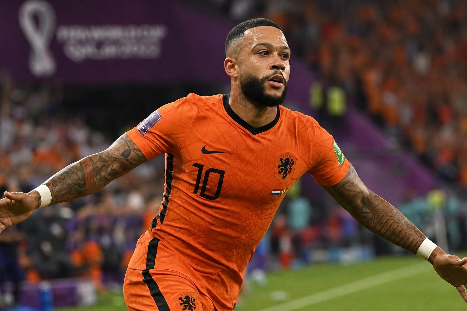 découvrez les dernières informations sur memphis depay dont la participation à la coupe du monde est incertaine, mettant en doute sa présence lors de cette compétition majeure.