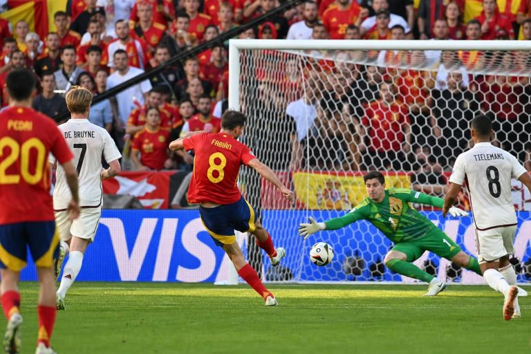 suivez le match coupe du monde 2026 où fabián ruiz ouvre le score contre la belgique. toute l'actualité et les temps forts en direct sur rtbf actus.