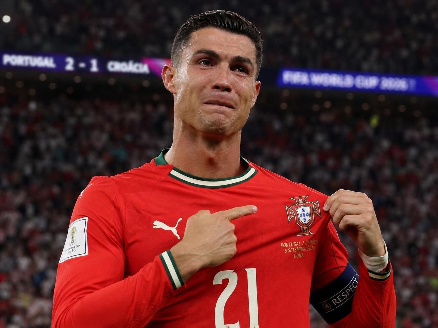 revivez l'émotion intense de cristiano ronaldo après le match choc portugal-croatie lors de la coupe du monde 2026. découvrez la vidéo bouleversante qui a marqué cet événement inédit.