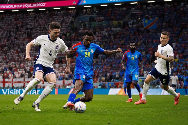 suivez en direct le match angleterre vs rd congo, 16e de finale de la coupe du monde, avec les dernières mises à jour, analyses et moments forts en temps réel.